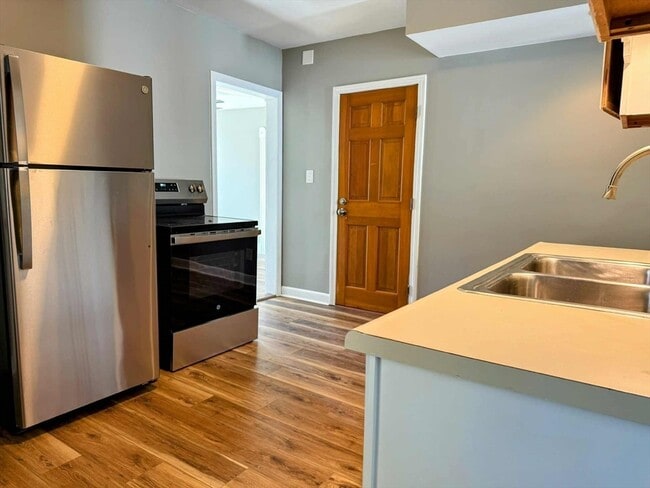 250 Pine St in Gardner, MA - Building Photo - Building Photo