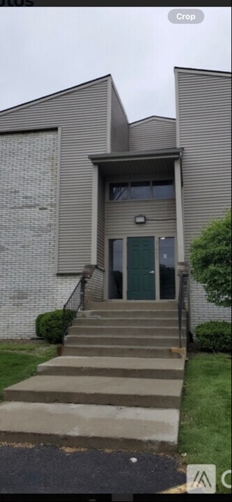 31993 W 12 Mile Rd in Farmington Hills, MI - Foto de edificio