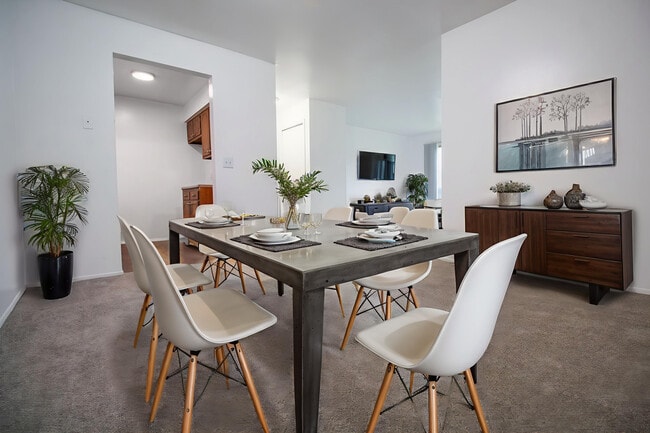 Boulder Creek Apartments in Burton, MI - Building Photo - Building Photo