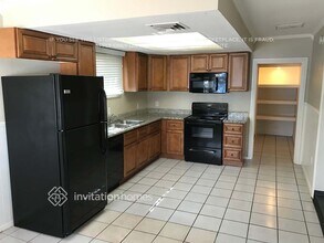 7641 E Verde Ln in Scottsdale, AZ - Building Photo - Building Photo