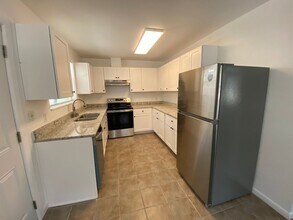 2642 Chester Ave in New Smyrna Beach, FL - Building Photo - Building Photo