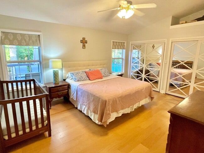 107 W Acres Cres in Cary, NC - Building Photo - Building Photo