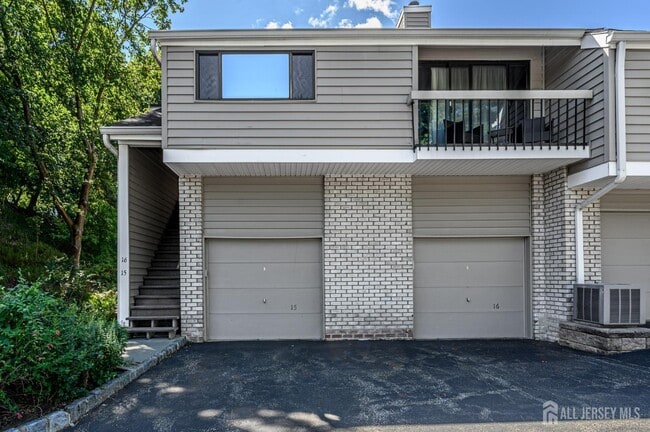 property at 15 South Ct