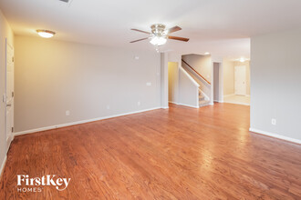 512 Evening Shade Dr in Moncks Corner, SC - Building Photo - Building Photo