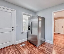 7 Perry St in Liberty, SC - Building Photo - Building Photo