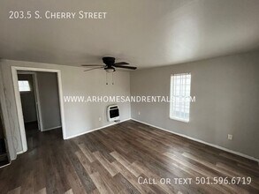 203.5 S Cherry St in North Little Rock, AR - Building Photo - Building Photo