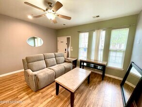 46 Michael Dr in Tinton Falls, NJ - Building Photo - Building Photo