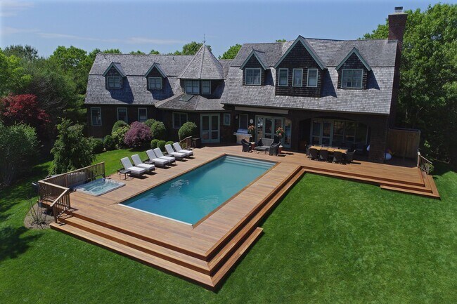 property at 5 Highview Dr