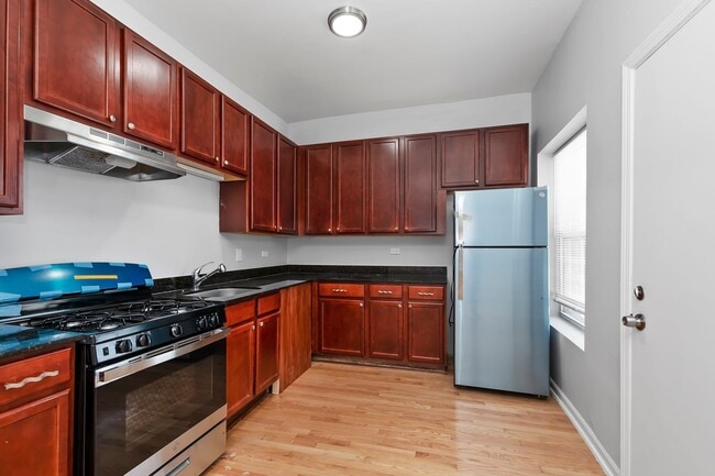 5201 S Calumet Ave in Chicago, IL - Building Photo - Building Photo