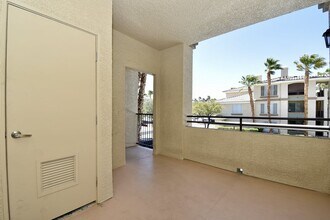 7189 S Durango Dr in Las Vegas, NV - Building Photo - Building Photo