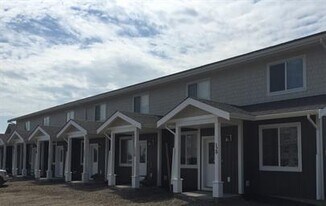 10904-10102 102 Ave in Fort St John, BC - Building Photo