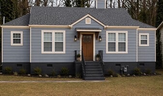 2118 Mulberry St in East Point, GA - Building Photo