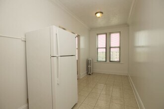 2704 N Sawyer Ave in Chicago, IL - Building Photo - Building Photo