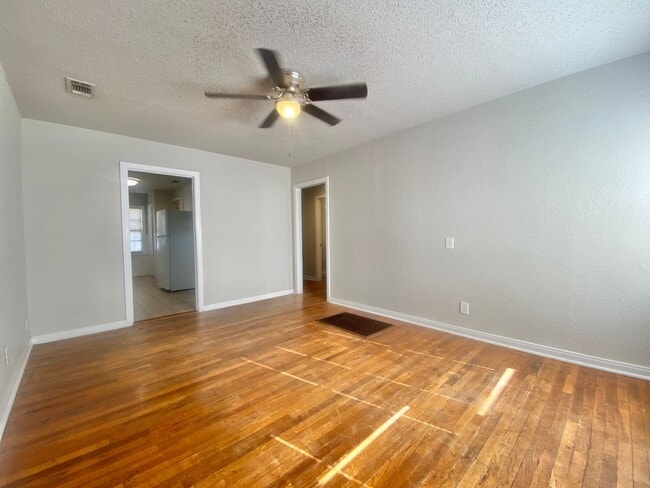 2420 33rd St in Lubbock, TX - Building Photo - Building Photo