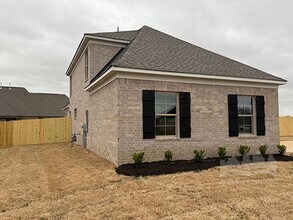 581 Tucker View Dr in Cordova, TN - Building Photo - Building Photo