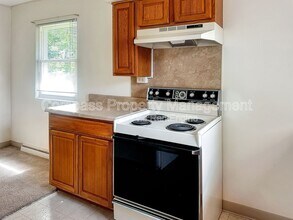 2717 S Burdick St in Kalamazoo, MI - Building Photo - Building Photo