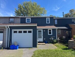 8091 Weblank Way in Clay, NY - Building Photo - Building Photo