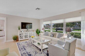 4143 Catalpha Ave in Palm Beach Gardens, FL - Building Photo - Building Photo