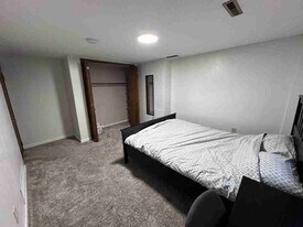 1816 34th St NW in Rochester, MN - Building Photo