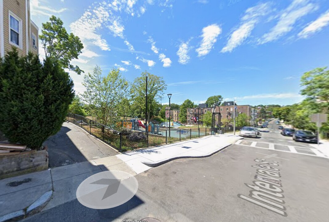 89 Intervale St, Unit 2 in Boston, MA - Foto de edificio