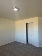 185 Riverbank Ln in Paso Robles, CA - Building Photo - Building Photo