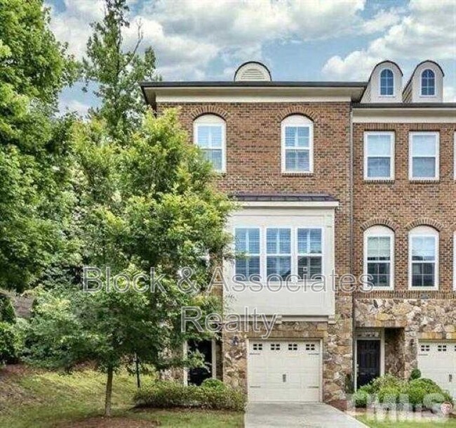 property at 3608 Julia Ln