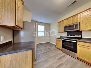 103 Surlington Dr in Ladson, SC - Building Photo - Building Photo