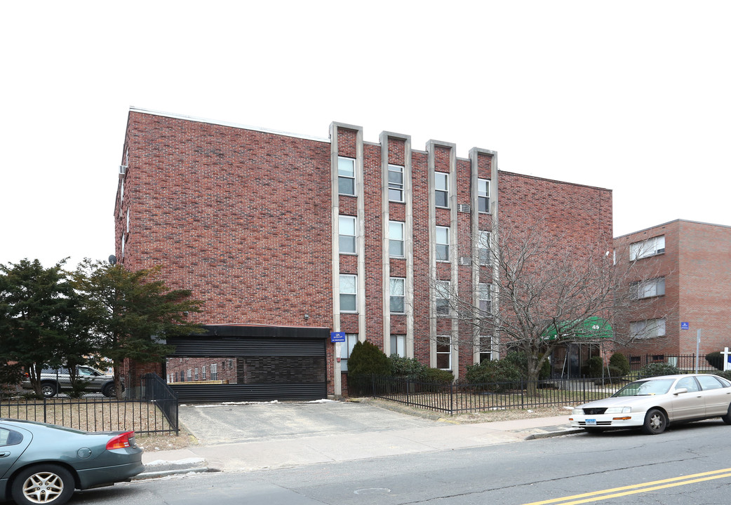 Garden Hill in Hartford, CT - Building Photo