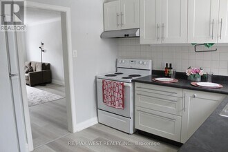 17 S Kingsway in Toronto, ON - Building Photo - Building Photo