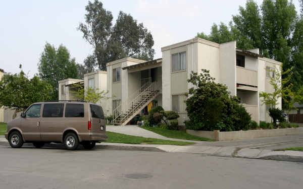 24591-24613 Canada St in Loma Linda, CA - Building Photo