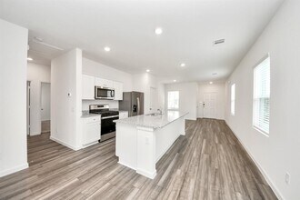 10308 Tuscan Vly Dr in Rosharon, TX - Foto de edificio - Building Photo