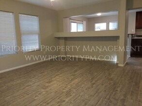 6525 Cape Petrel St in North Las Vegas, NV - Building Photo - Building Photo