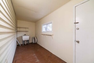 2707 Trowbridge St in Hamtramck, MI - Building Photo - Building Photo