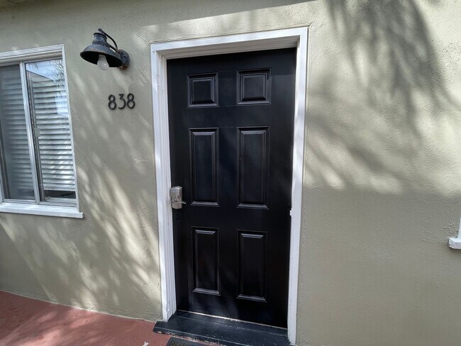 838 Ostend Ct
