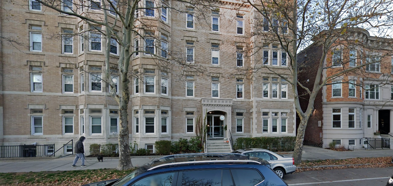 1834 Beacon St, Unit 2 in Brookline, MA - Building Photo