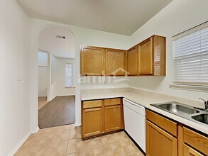 2915 Encino Riv in San Antonio, TX - Foto de edificio - Building Photo