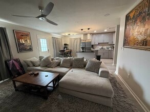 1305 Airport Dr in Tallahassee, FL - Building Photo - Building Photo