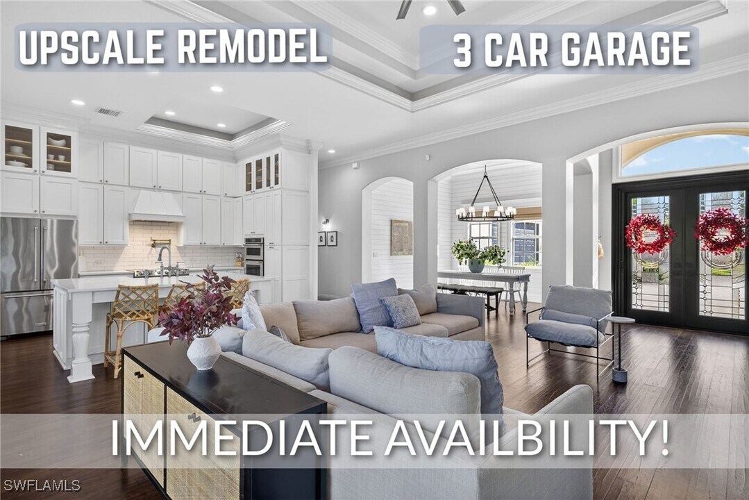 24920 Divot Dr in Bonita Springs, FL - Foto de edificio