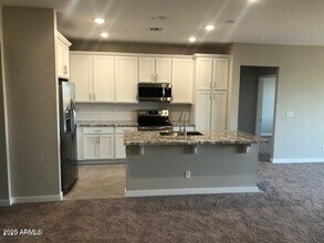 155 N Lakeview Blvd in Chandler, AZ - Building Photo - Building Photo