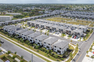 Aurora in Homestead, FL - Building Photo - Building Photo