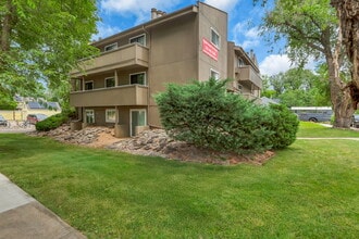 Spruce Street Apartments in Boulder, CO - Building Photo - Building Photo