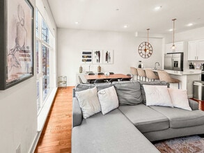 1102 Germantown Ave in Philadelphia, PA - Building Photo - Building Photo