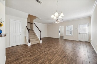 16759 Mammoth Springs Dr in Houston, TX - Building Photo - Building Photo