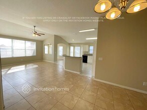 8414 Canterbury Lake Blvd in Tampa, FL - Building Photo - Building Photo