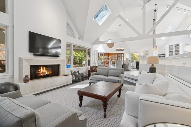 property at 9 Long Hill Rd