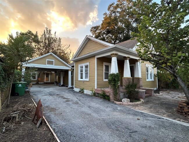 209 Walton St in Houston, TX - Building Photo - Building Photo