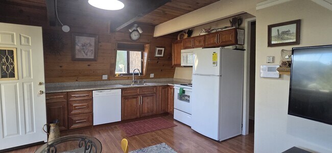 15404 Nesthorn Way in Pine Mountain Club, CA - Building Photo - Building Photo