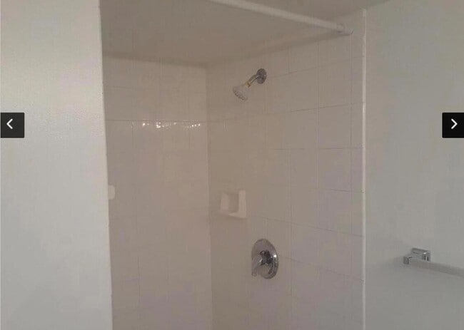 100 Crestwood Ct N, Unit 104 in Royal Palm Beach, FL - Building Photo - Building Photo
