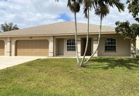 409 SW 47th Terrace in Cape Coral, FL - Foto de edificio - Building Photo