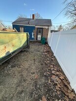 1700 W Grand Ave in Decatur, IL - Building Photo